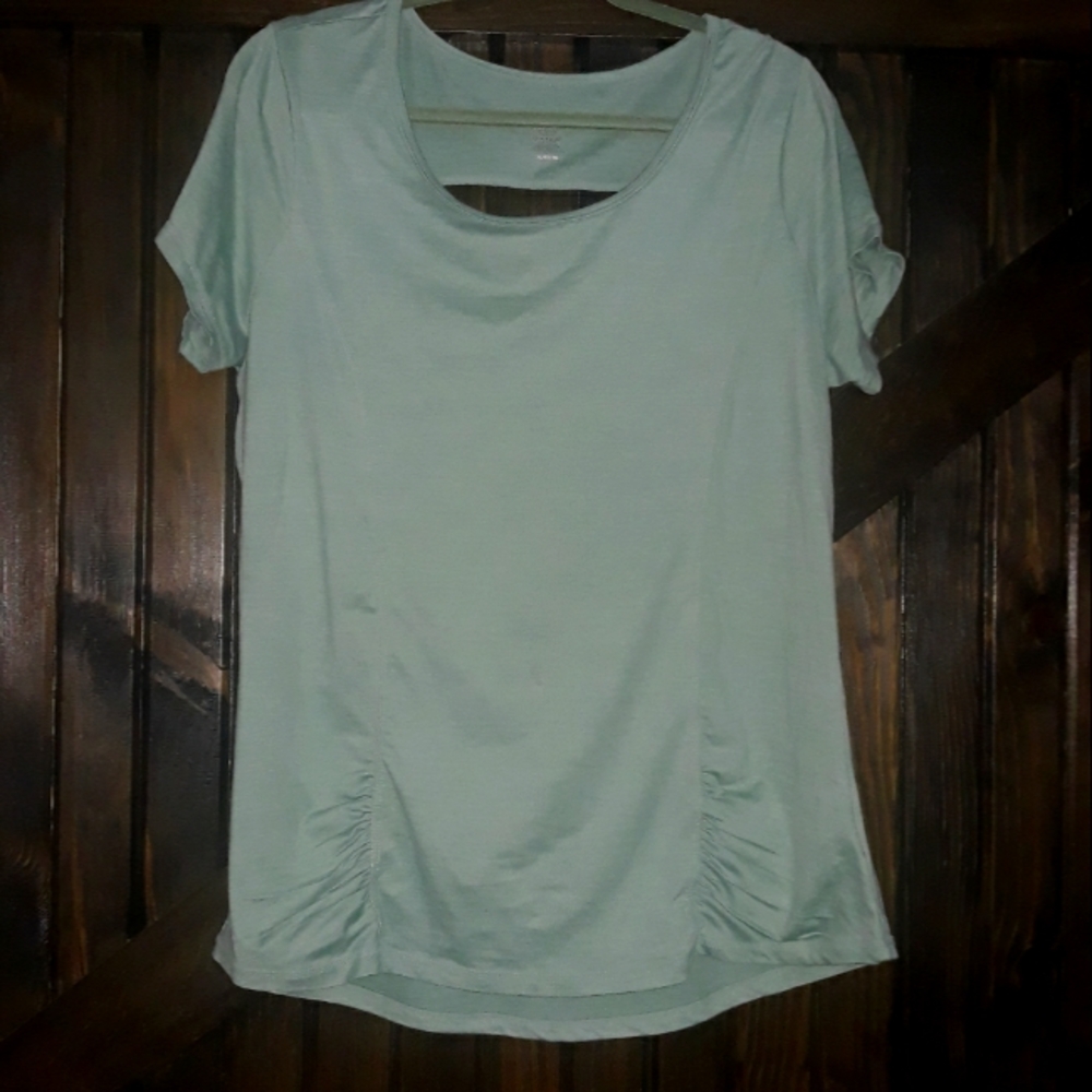 GAIAM yoga shirt. Light teal Green. Size XL-fitted